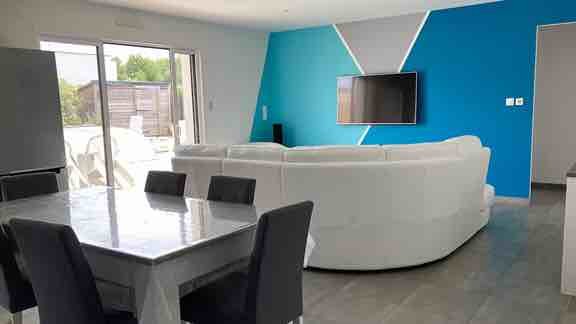 location maison piscine st jean de monts salon